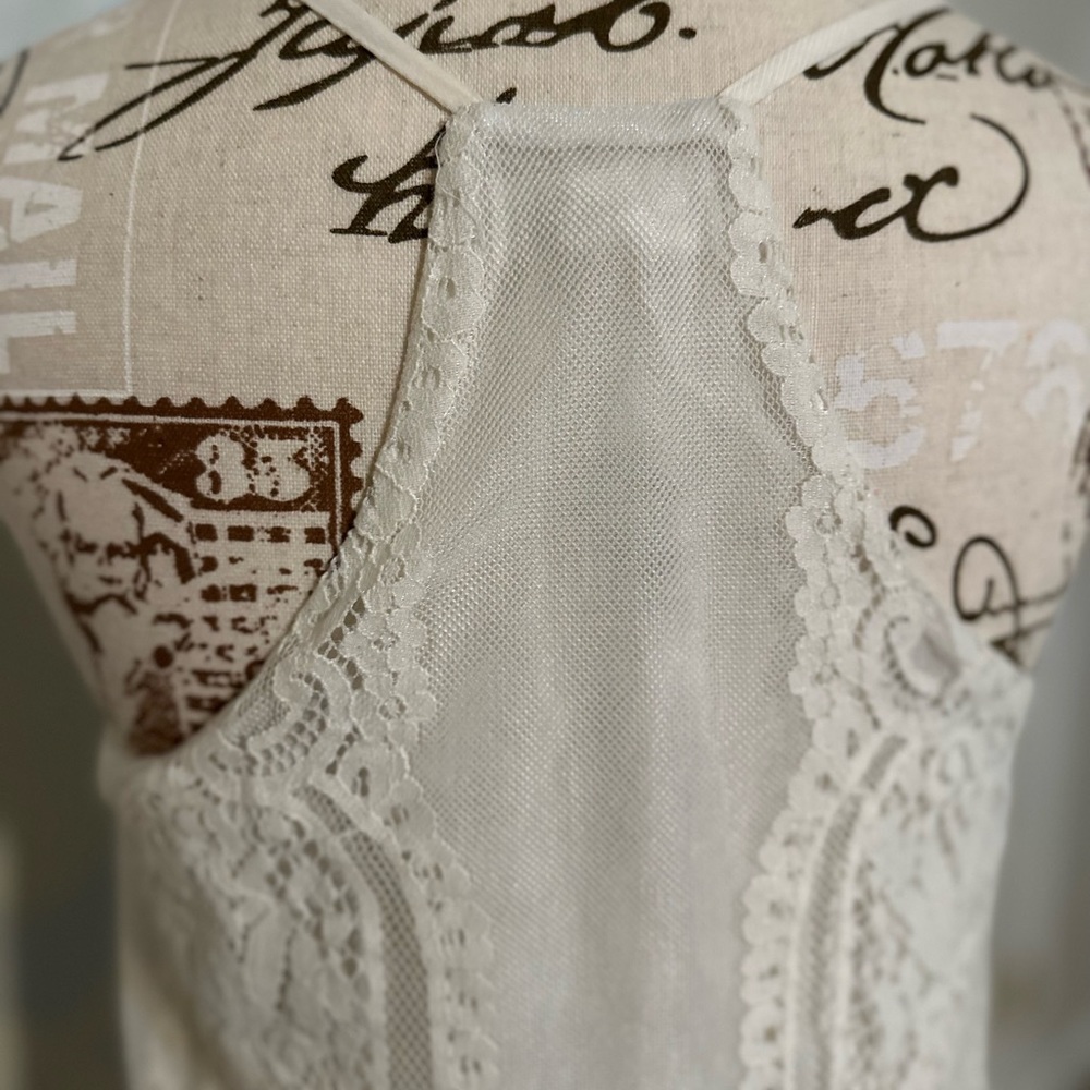 White lace tank top